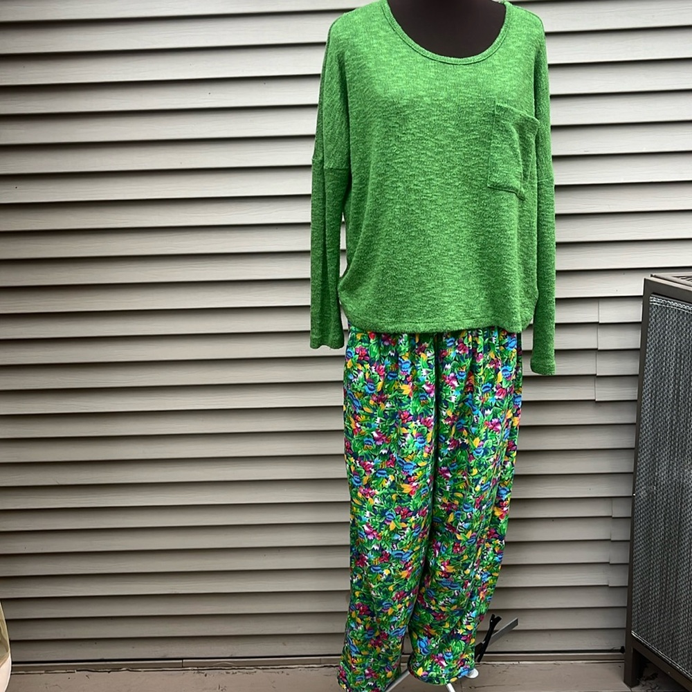 Liz Sport cotton colorful high waist pants size L, adding free matching sweater - Picture 2 of 10